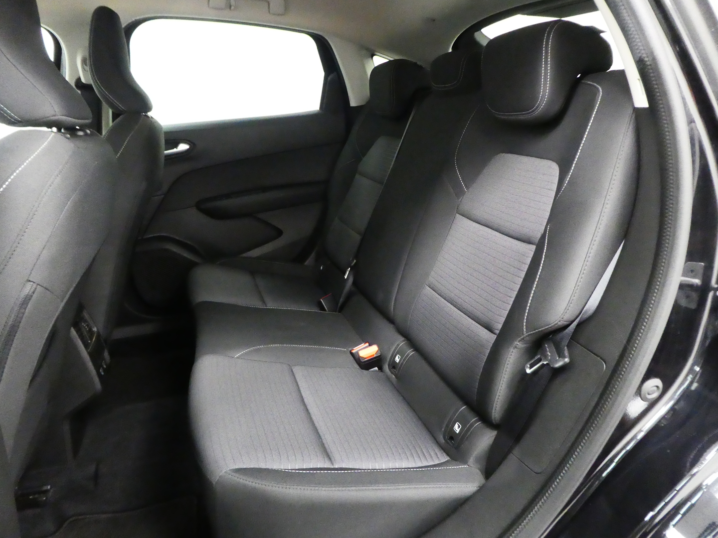 RENAULT ARKANA 1.6 E-TECH HYBRIDE 145CH EVOLUTION -22 – ABSOLUT AUTOMOBILES